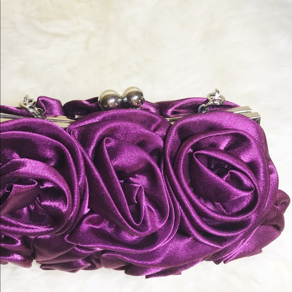 Paris handmade satin flower clutch - Picture 3 of 4